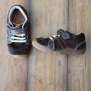 Striderite brown suede sneakers Extra Wide 7  XW7